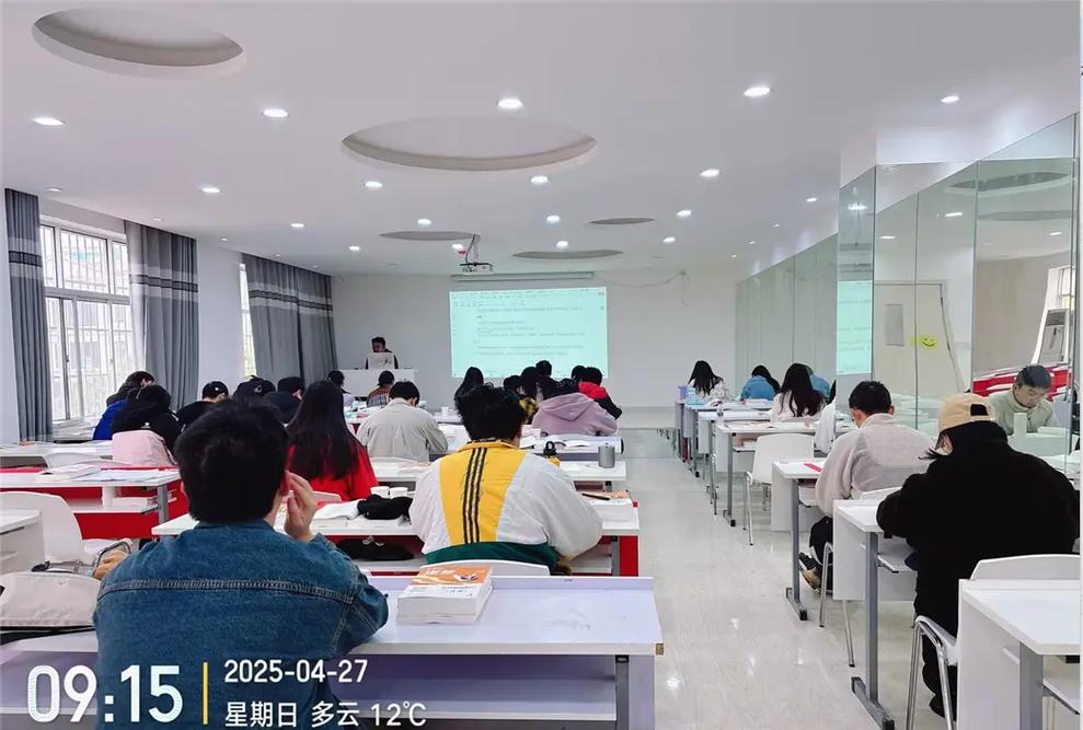 2025国考培训如何高效备考？-图2