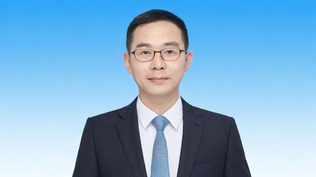 运营管理中心总监兼董事长助理